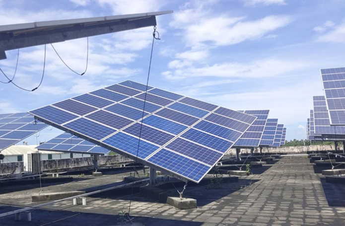 Bigsun offers best dual-axis solar tracker. iPV Solar Tracker is the best.